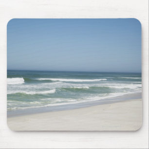 Schöne Ansicht des Strandes gegen klaren Himmel 2 Mousepad