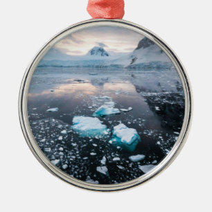 Schöne Ansicht von Lemaire Kanal Ornament Aus Metall