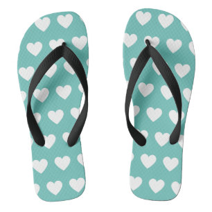 Schöne aquamarine, grüne und weiße Herzen bedruckt Flip Flops