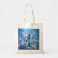 Schöne Aquarius Fairy in den Wolken