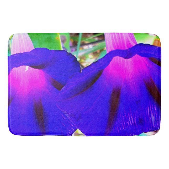 Schöne Badematte mit violetten Blumen (Vorderseite)