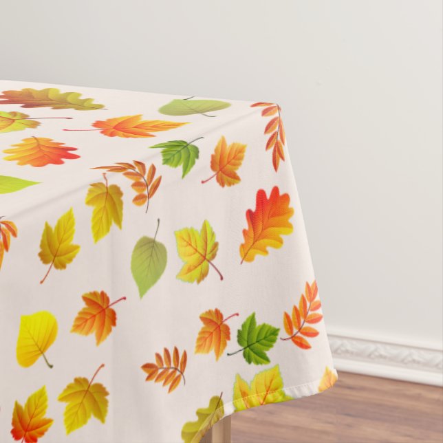 Schöne Blätter aus dem Herbst auf hellbeige Tablet Tischdecke (Beispiel)