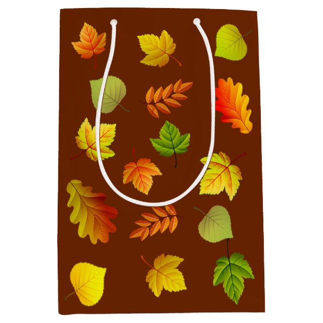 Schöne Blätter des Herbstes auf Brown Mittlere Geschenktüte (Vorderseite)