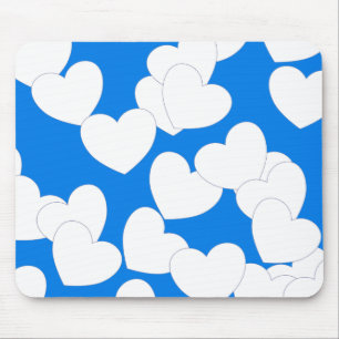 Schöne blaue Mousepad mit großen weißen Herzen