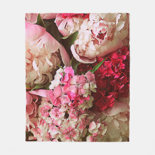 Schöne Blume im Sommer. Bouquet aus rosafarbenem E Fleecedecke