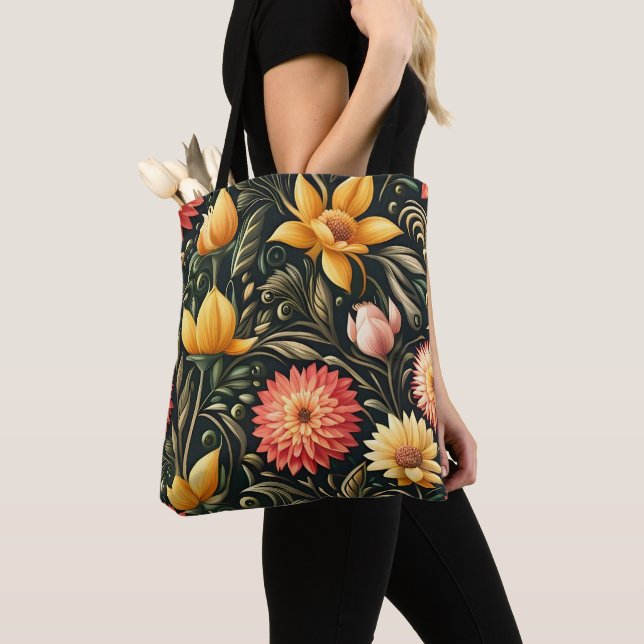 Schöne Blume in Gelb und Rosa Tasche (Von Nahem)