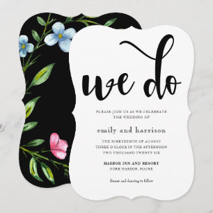 Schöne Blütenhochzeit mit weißer Typografie Einladung