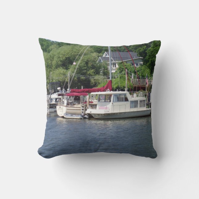Schöne Boote werfen Kissen (Vorderseite)