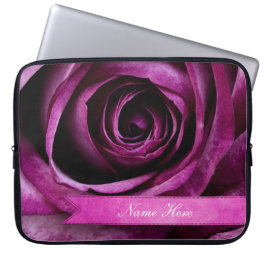 Schöne elegante drastische lila Rose mit Band Laptopschutzhülle