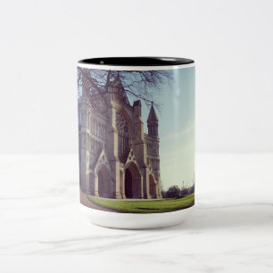 Schöne europäische Kathedrale Zweifarbige Tasse