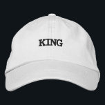 Schöne Farbe Weiß Bestickte Baseballkappe<br><div class="desc">King Name Schwarzer Farbtext Weiße Farbe bestickte Hats oder Kappen. Schriftart Name ist Century,  Schriftart Größe 40,  King Black Color Text. Style type ist Alternative Apparel Basic einstellbare Cap,  Color type ist White. Schönes Ambiente und sehr Coole Hats und komfortable Kappen. Sehr nettes Haarzubehör für Hut oder Cap Lover.</div>