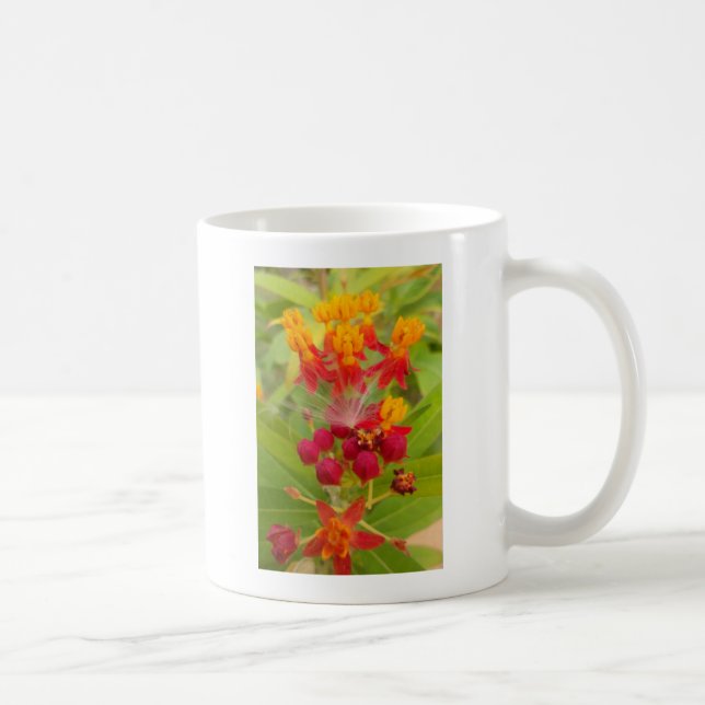 Schöne, farbenfrohe Blüte mit Milkweed Art Printin Kaffeetasse (Rechts)