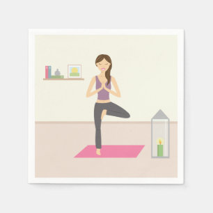 Schöne Frau beim Yoga in einem dekorierten Raum Serviette