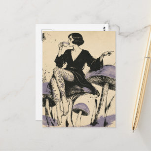 Schöne Frau trinkt Tee Postkarte