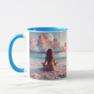 Schöne Frauen meditieren auf Beach Blank Tasse