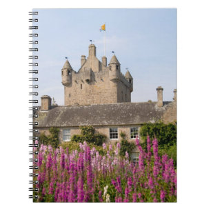 Schöne Gärten und berühmtes Schloss in Schottland  Notizblock