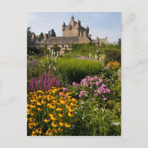 Schöne Gärten und berühmtes Schloss in Schottland Postkarte