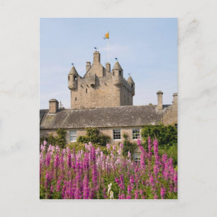 Schöne Gärten und berühmtes Schloss in Schottland  Postkarte