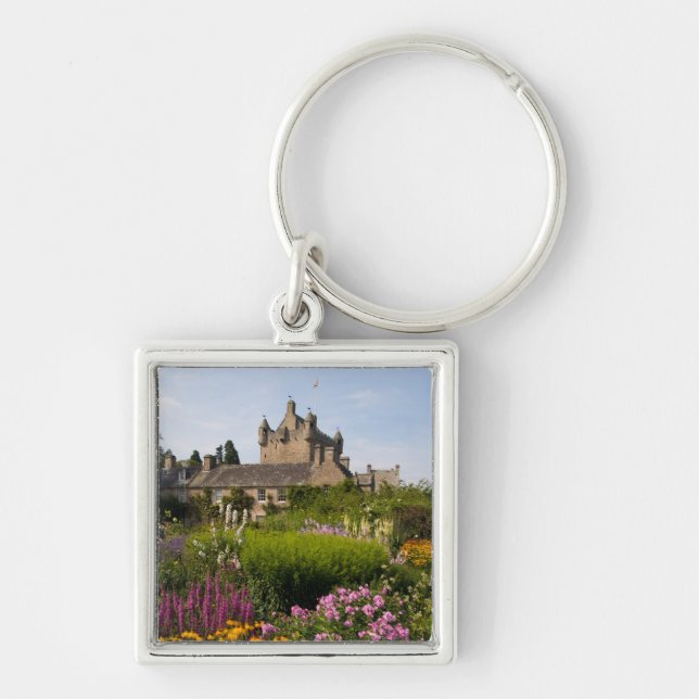 Schöne Gärten und berühmtes Schloss in Schottland Schlüsselanhänger (Vorne)