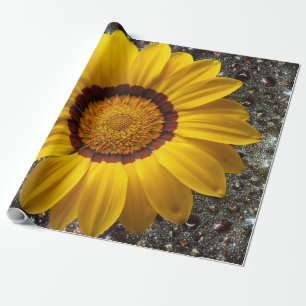 Schöne gelbe Blume auf abstraktem Hintergrund Geschenkpapier