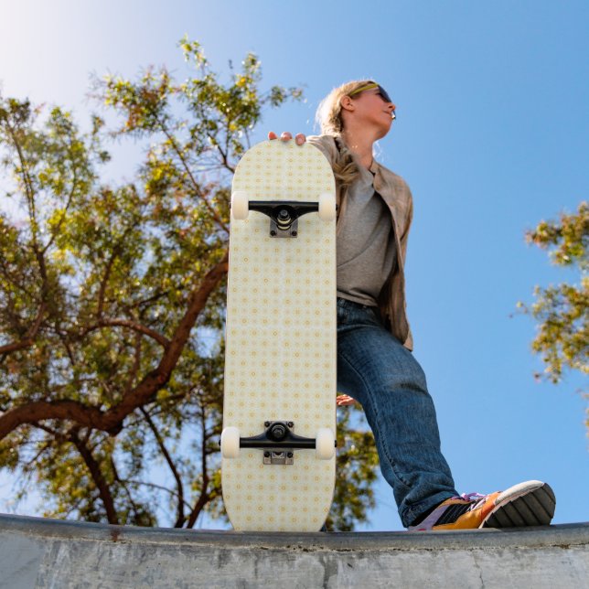 Schöne gelbe Kreise mit weißem Hintergrund Skateboard (Außenbereich 1)