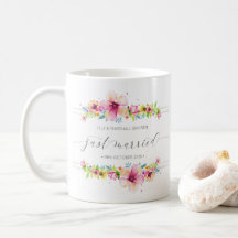 Schöne gerade verheiratete Tasse der Hochzeits-|
