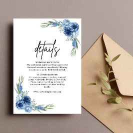 Schöne Hochzeitsdetails von Dusty Blue Floral Begleitkarte