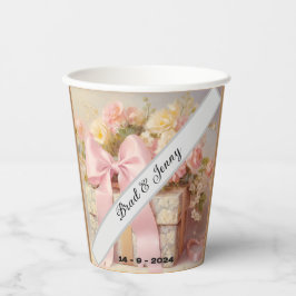 Schöne Hochzeitsstimmung mit Blume Pappbecher