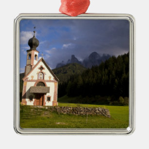 Schöne isolierte einsame Kirche namens Rainui Ornament Aus Metall