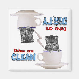 Schöne Kätzchen in einem Geschirrspüler Magnet