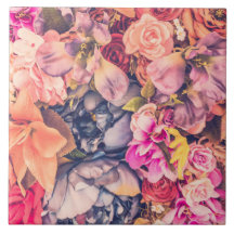 Schöne Keramik mit Blumenmotiven