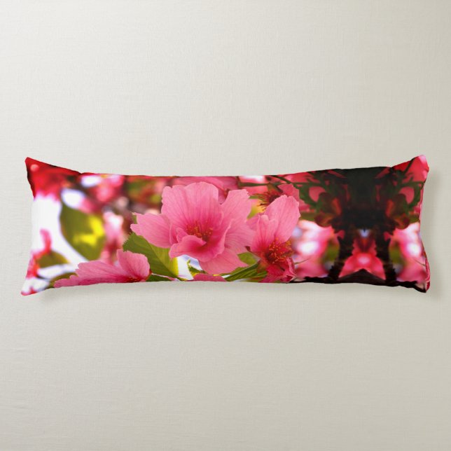 schöne Kirschblüte Rundkissen 41 cm Seitenschläferkissen (Vorderseite)