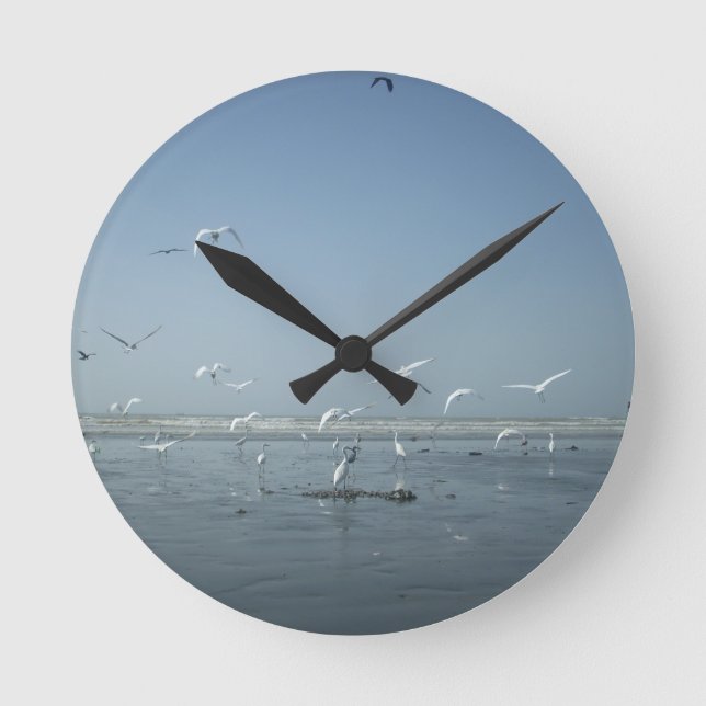 Schöne Krane, die über das Ballett der Natur flieg Runde Wanduhr (Vorderseite)