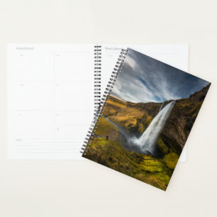 Schöne Landschaft Aussicht auf Seljalandsfoss Planer