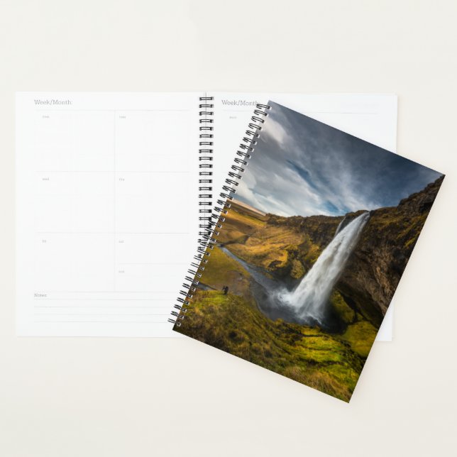 Schöne Landschaft Aussicht auf Seljalandsfoss Planer (Anzeige)