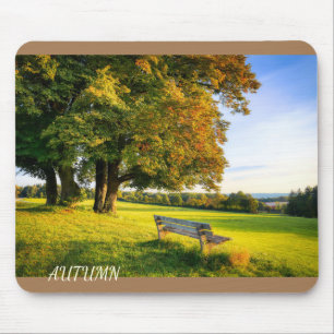 Schöne Landschaft im Herbst Mousepad