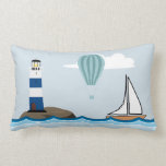 Schöne Landschaft mit Leuchtturm und Segelboot Lendenkissen<br><div class="desc">Digitale nautische Szene mit einem Segelboot in einem welligen Ozean segeln und ein Heißluftballon schwebend vorbei an einem Stripey Leuchtturm. Dekokissen.</div>