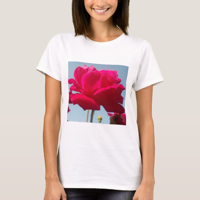 Schöne, liebevolle Rose des Himmeles: Rot gegen Bl T-Shirt (Vorderseite)