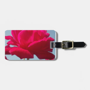 Schöne, liebevolle Rose Rot gegen Blau Gepäckanhänger