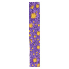 Schöne Lila Michaelmas Daisies Großer Tischläufer