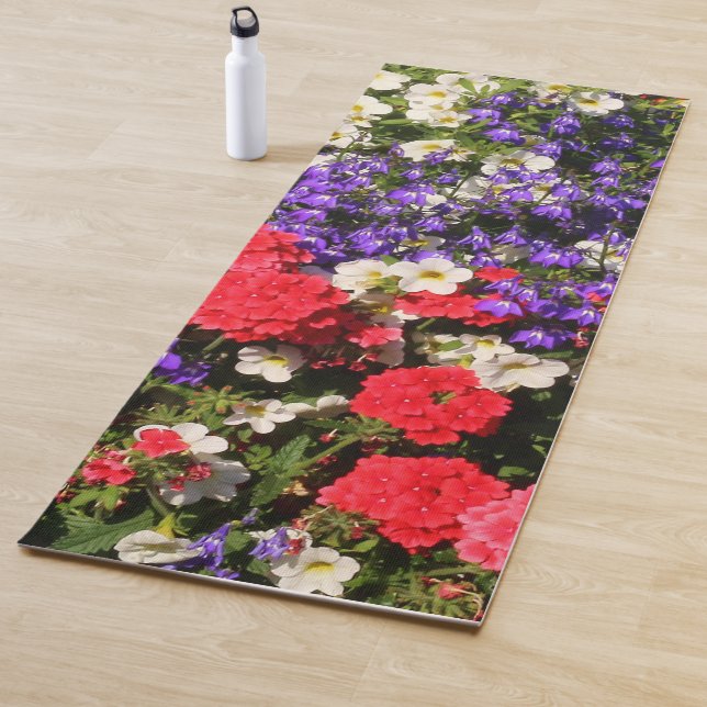 Schöne Lila, rote und weiße Blume Yogamatte (Beispiel)