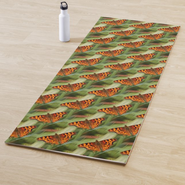 Schöne Orange Satyr Comma Butterflies Yogamatte (Beispiel)