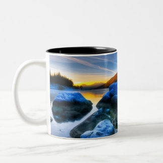 Schöne Outdoor Mountain Sonnenuntergang Tasse