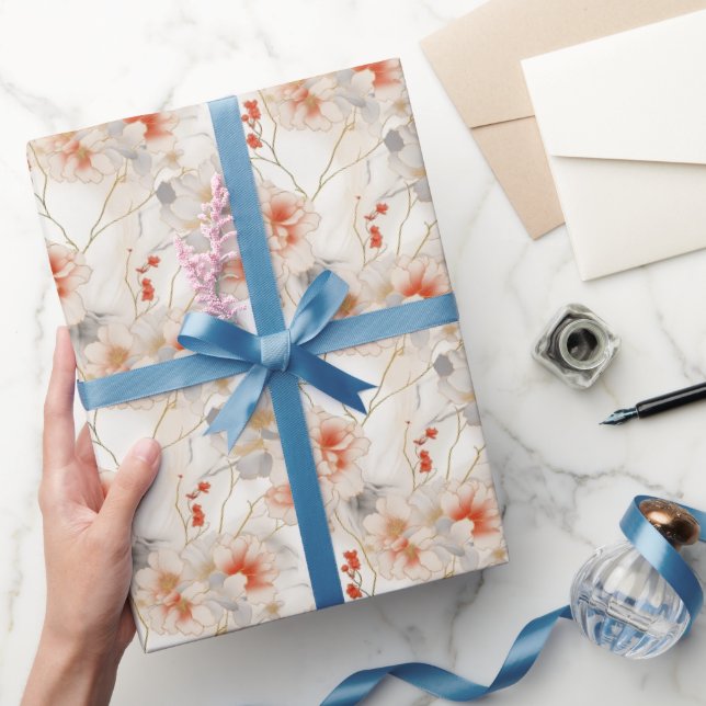Schöne Peach Red White Floral Geschenkpapier (Schenken)