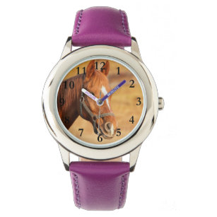 Schöne Pferde Kinder beobachten Armbanduhr