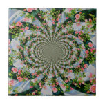 Schöne Retro-Rosa rote Rosen Aquarellblüte Fliese<br><div class="desc">ein wunderschönes Rosa- und rote Rose-Gemälde mit einer lustigen Drehung im Stile eines digitalen Mandalas -</div>