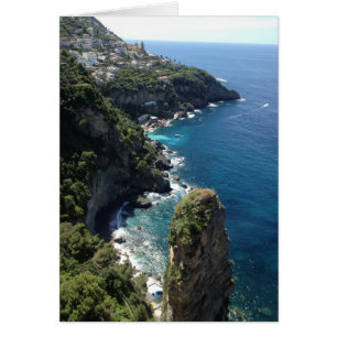 Schöne, romantische Amalfi-Küstenlinie, Italien