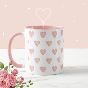 Schöne rosa Herzen auf Weiß Tasse