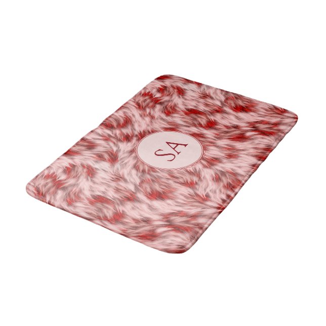 Schöne rote und rosa Monogrammierte Badematte (Schrägansicht)