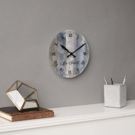 Schöne Schattierungen aus grauem Holz, seien Sie n Runde Wanduhr